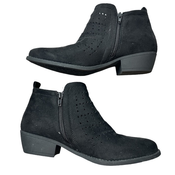 Ingaro Women's ODE Sueded Feel Ankle Booties Boots Size 8.5 Black EUC! - Picture 2 of 8